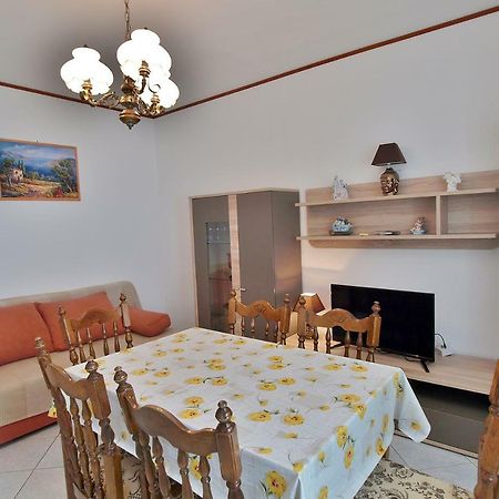Apartmani Andelo I Ruzica Mundanije Esterno foto
