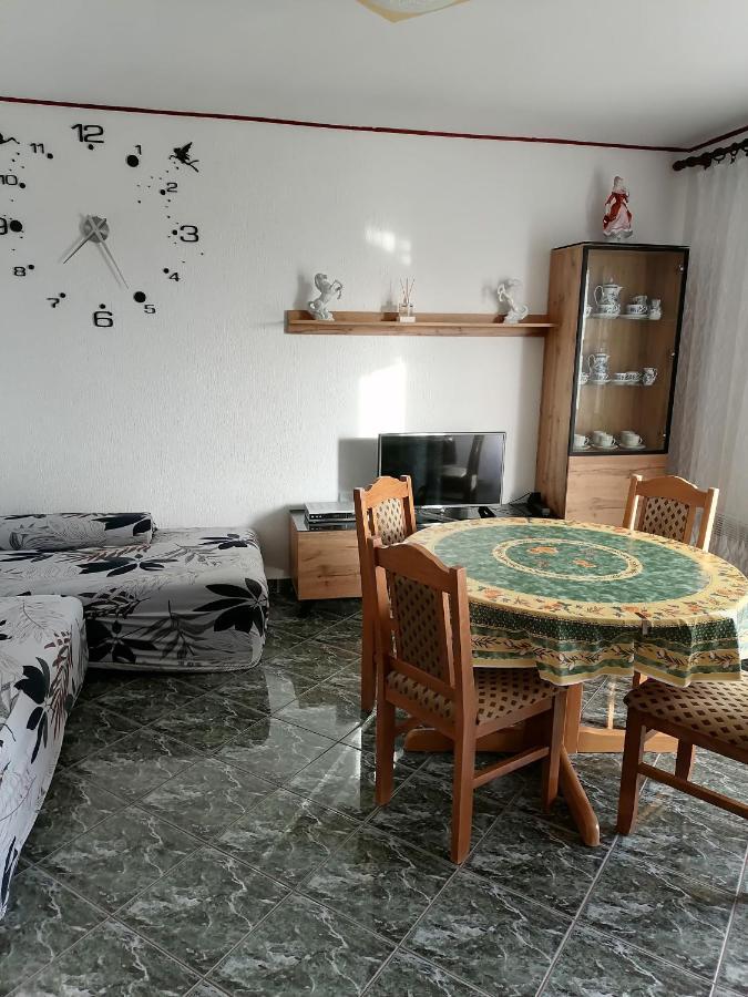 Apartmani Andelo I Ruzica Mundanije Esterno foto