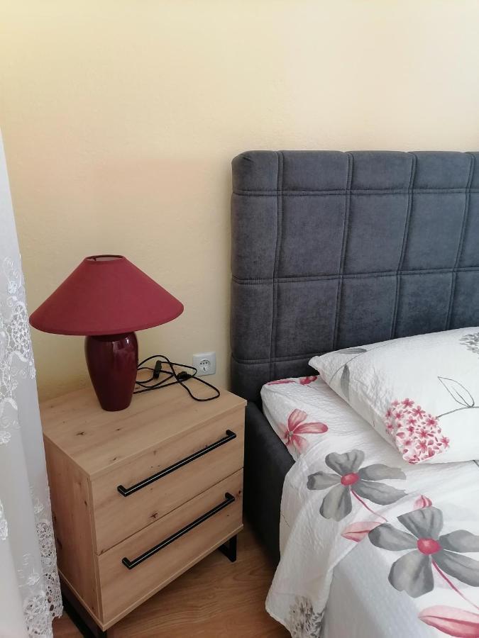 Apartmani Andelo I Ruzica Mundanije Esterno foto
