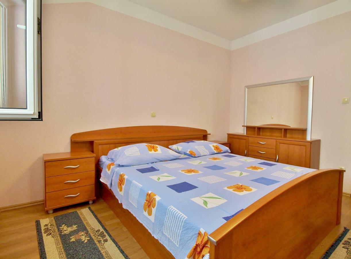 Apartmani Andelo I Ruzica Mundanije Esterno foto