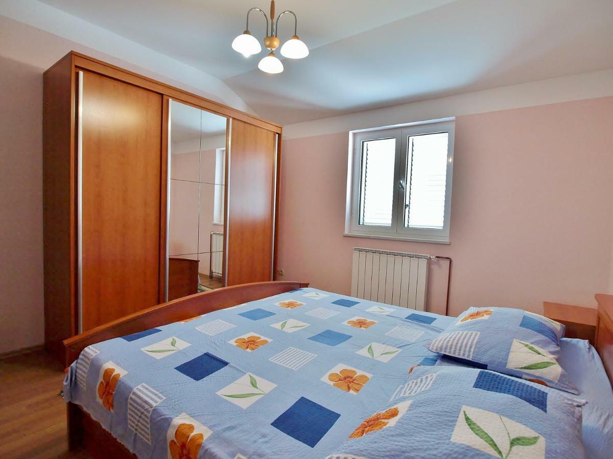 Apartmani Andelo I Ruzica Mundanije Esterno foto