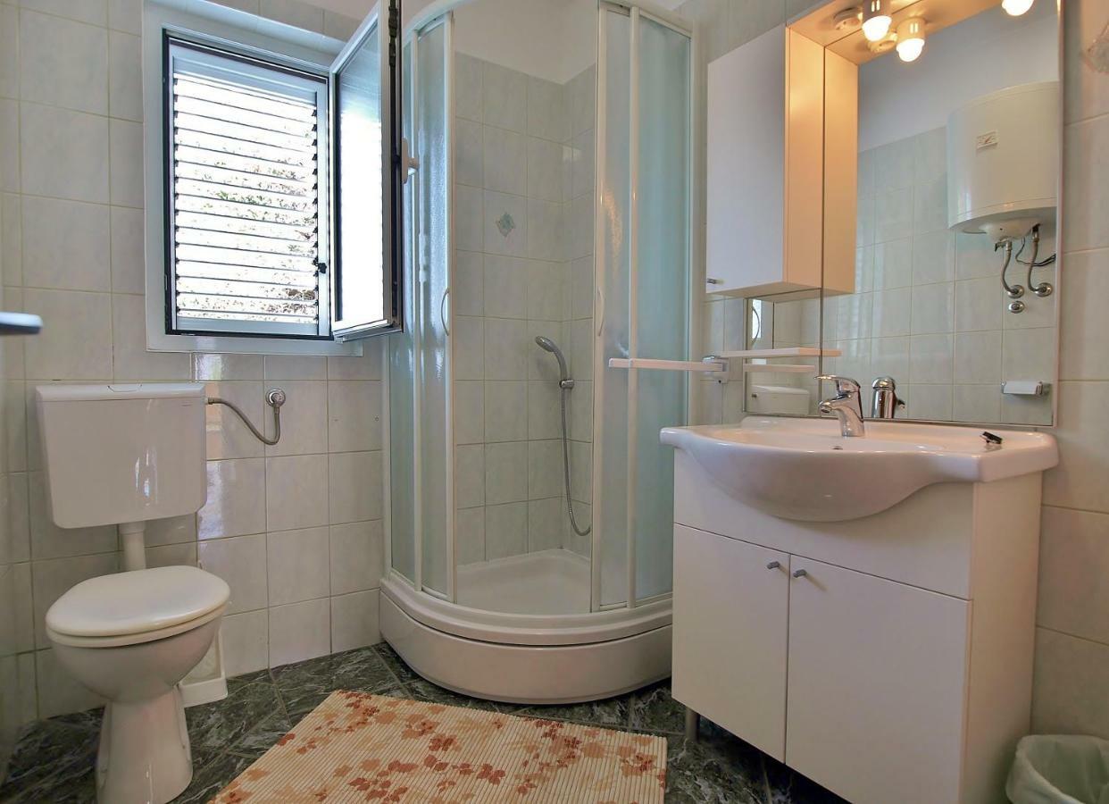 Apartmani Andelo I Ruzica Mundanije Esterno foto