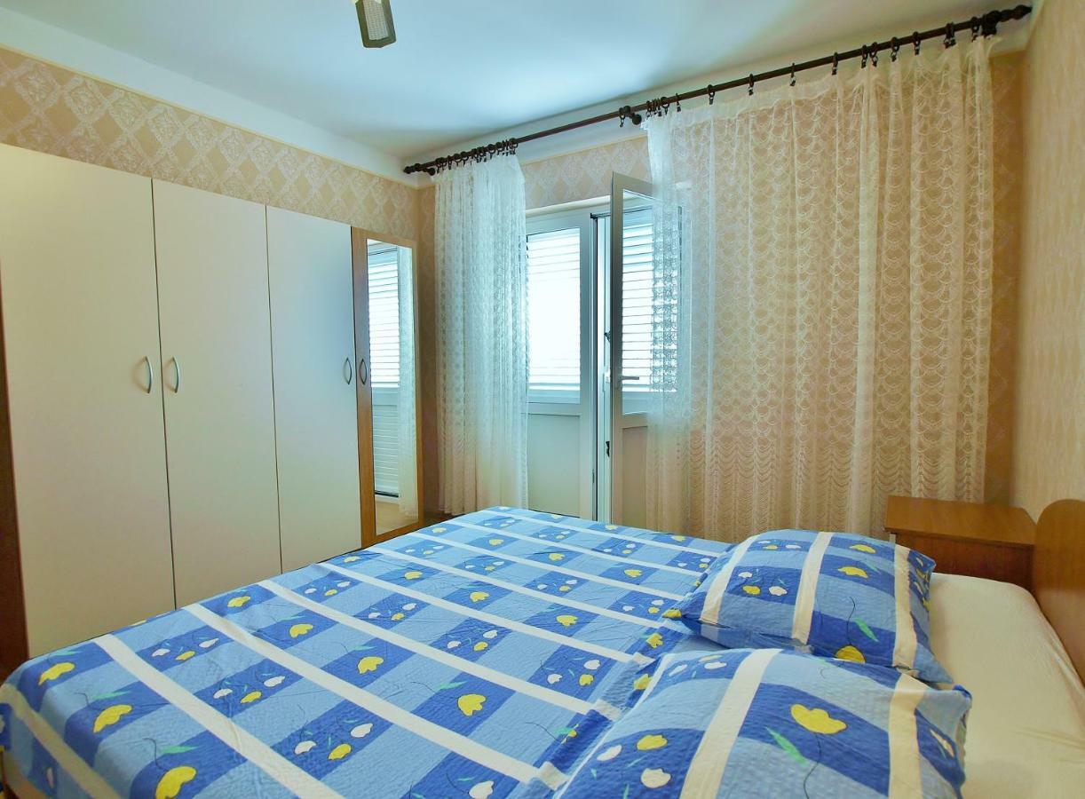 Apartmani Andelo I Ruzica Mundanije Esterno foto